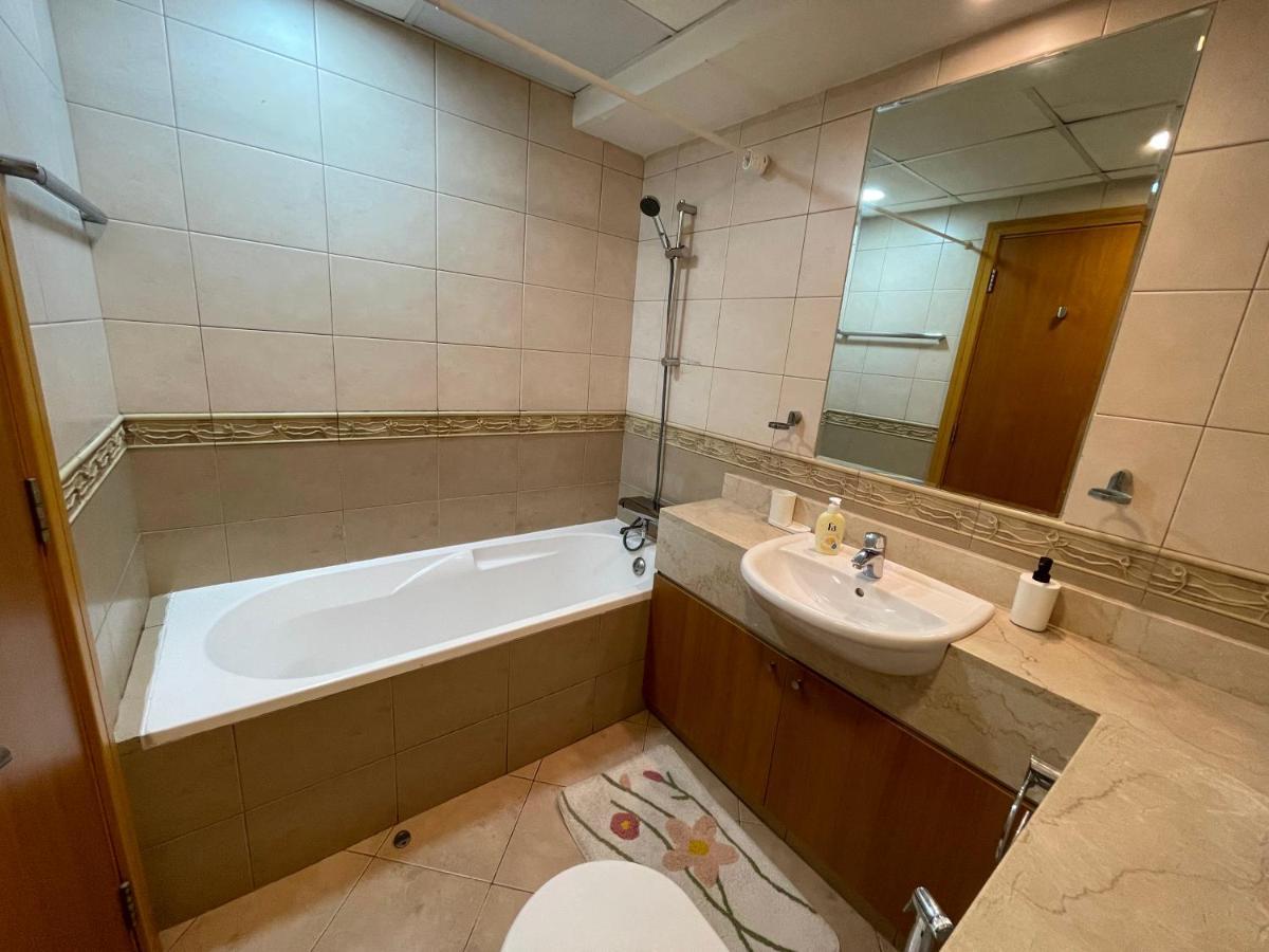 Metro Premium Location Spacious 2 Bedroom Apartment Right Next To The Metro Dubaj Exteriér fotografie